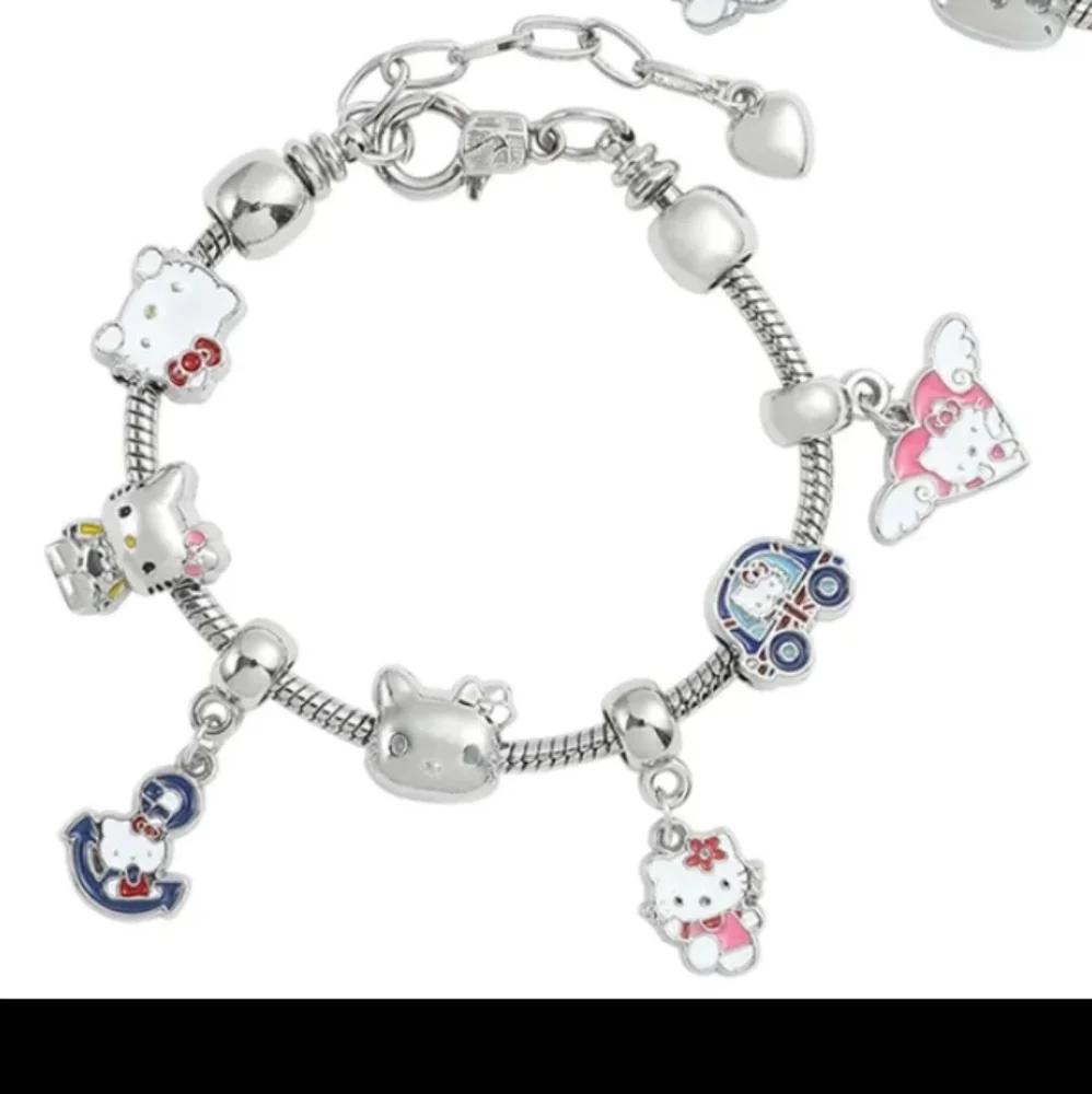 Hello Kitty Charm Bracelet - Picture 4 of 8